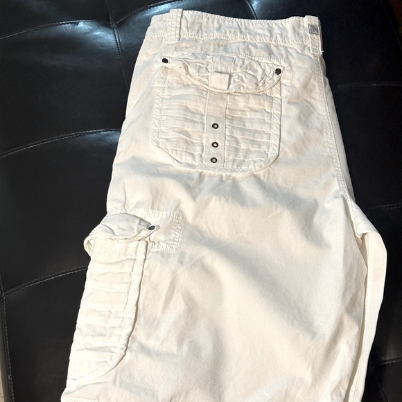 Men’s shorts - Picture 2 of 4